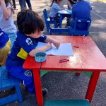 06.Los chicos pintan